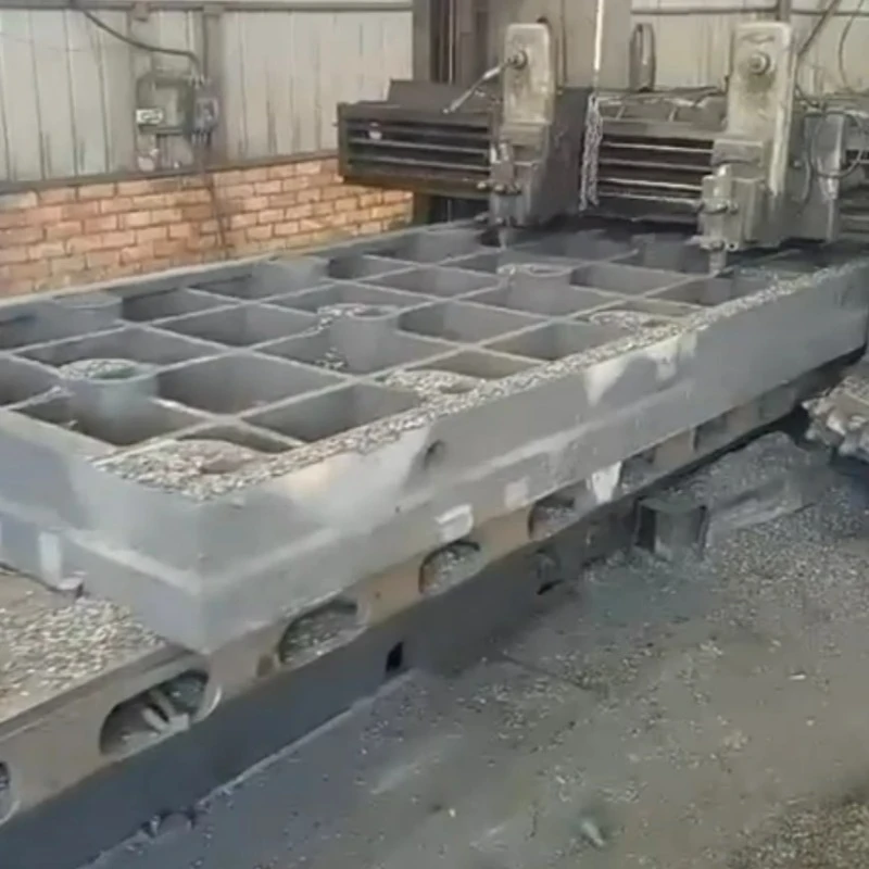 Donji dio platforme za inspekciju od lijevanog željeza obrađuje se